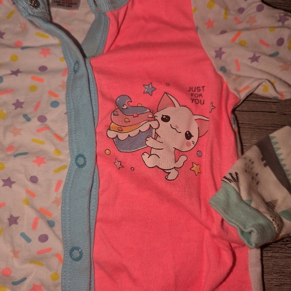 🎉3 for $20 onesie bundle🎉 - Picture 6 of 6